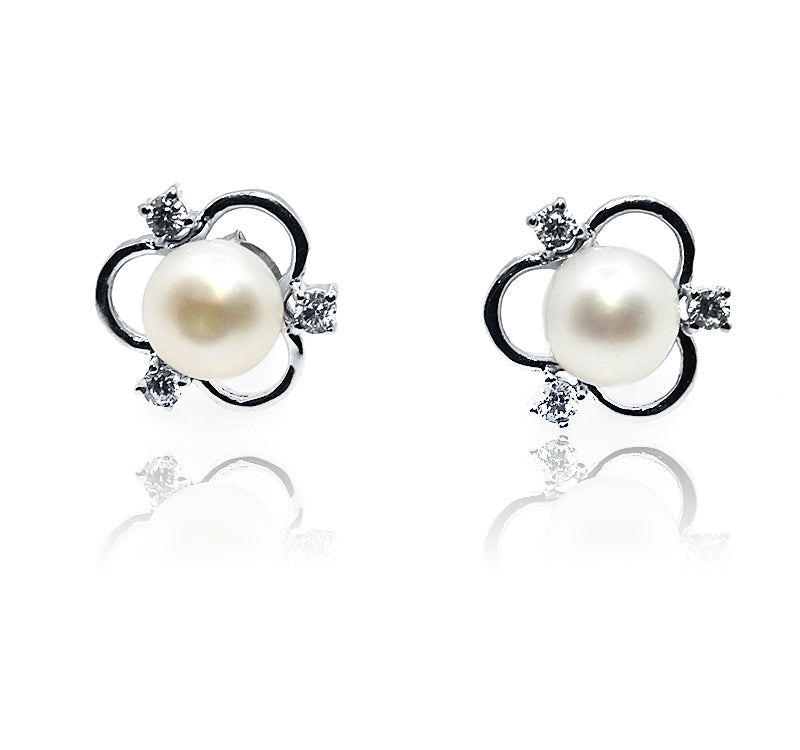 Gisel Pearl Silver 925 Studs