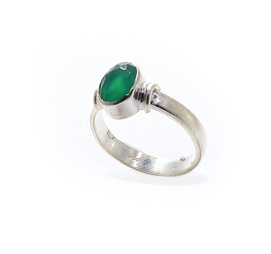 Ashwath Emerald Silver 925 Ring