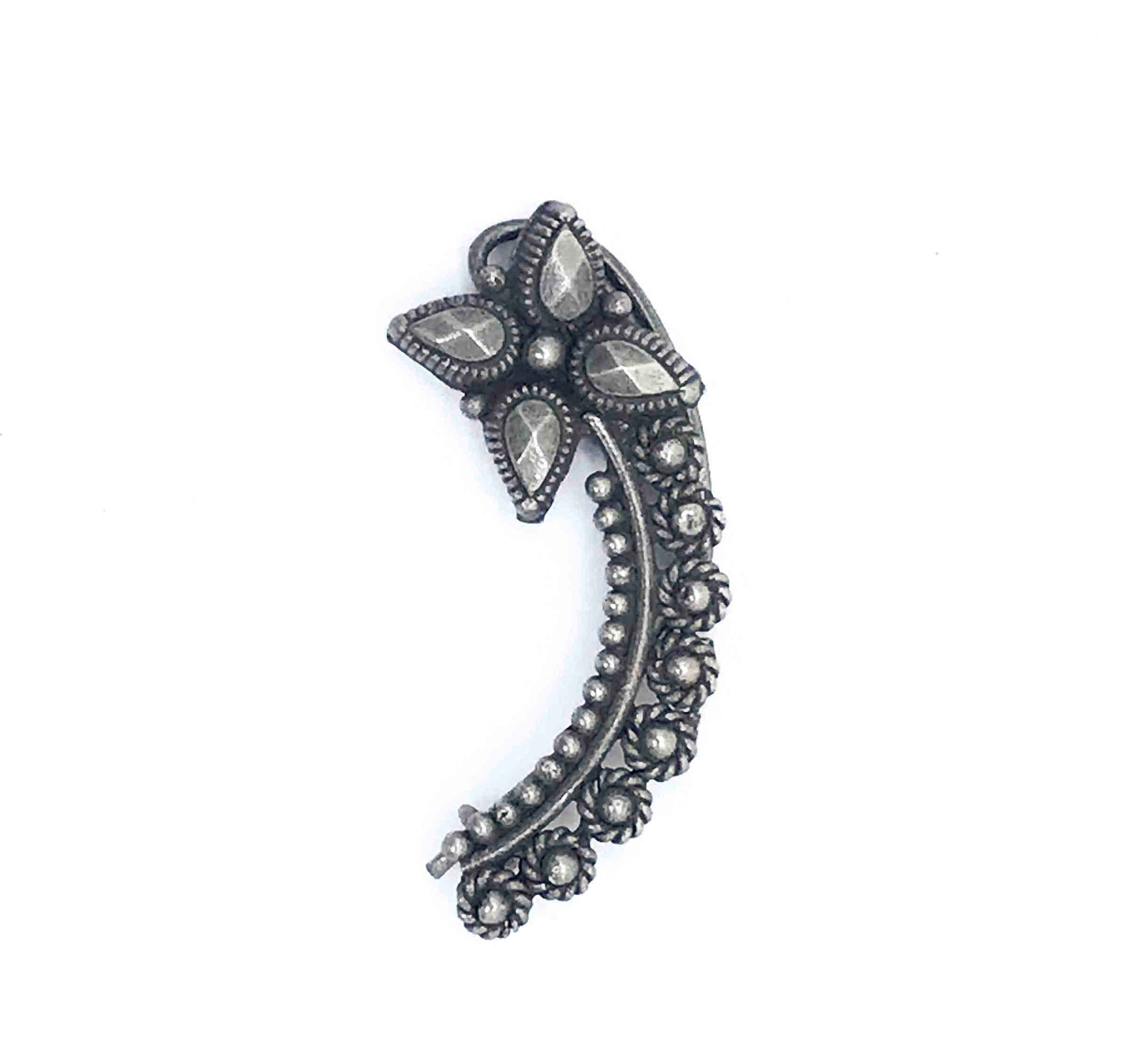 Black Flower Nose Ring Designe