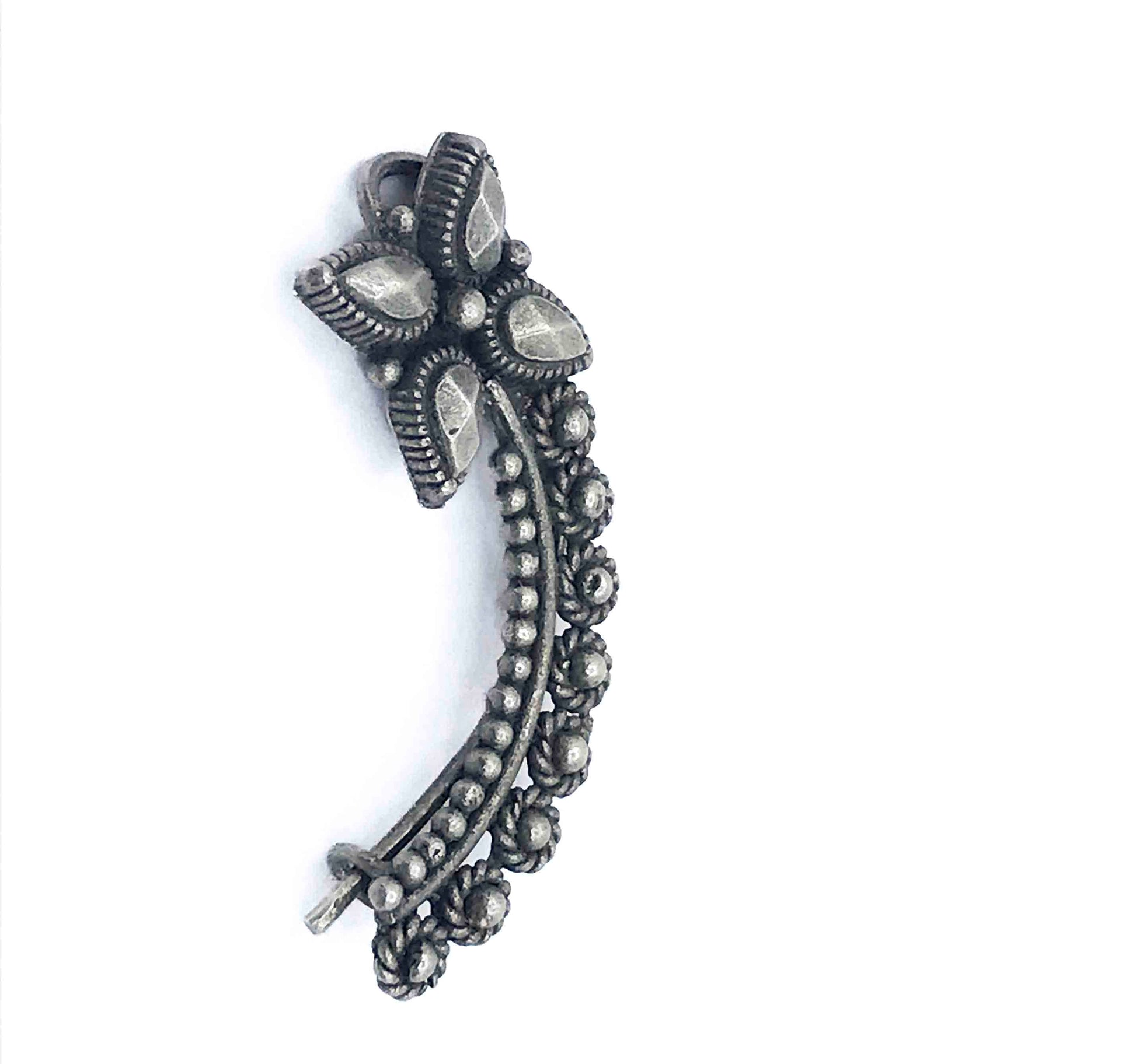 Black Flower Nose Ring Designe