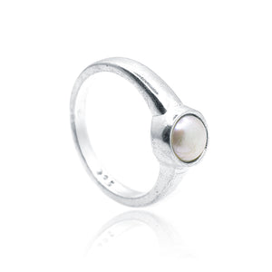 Simple Pearl Ring