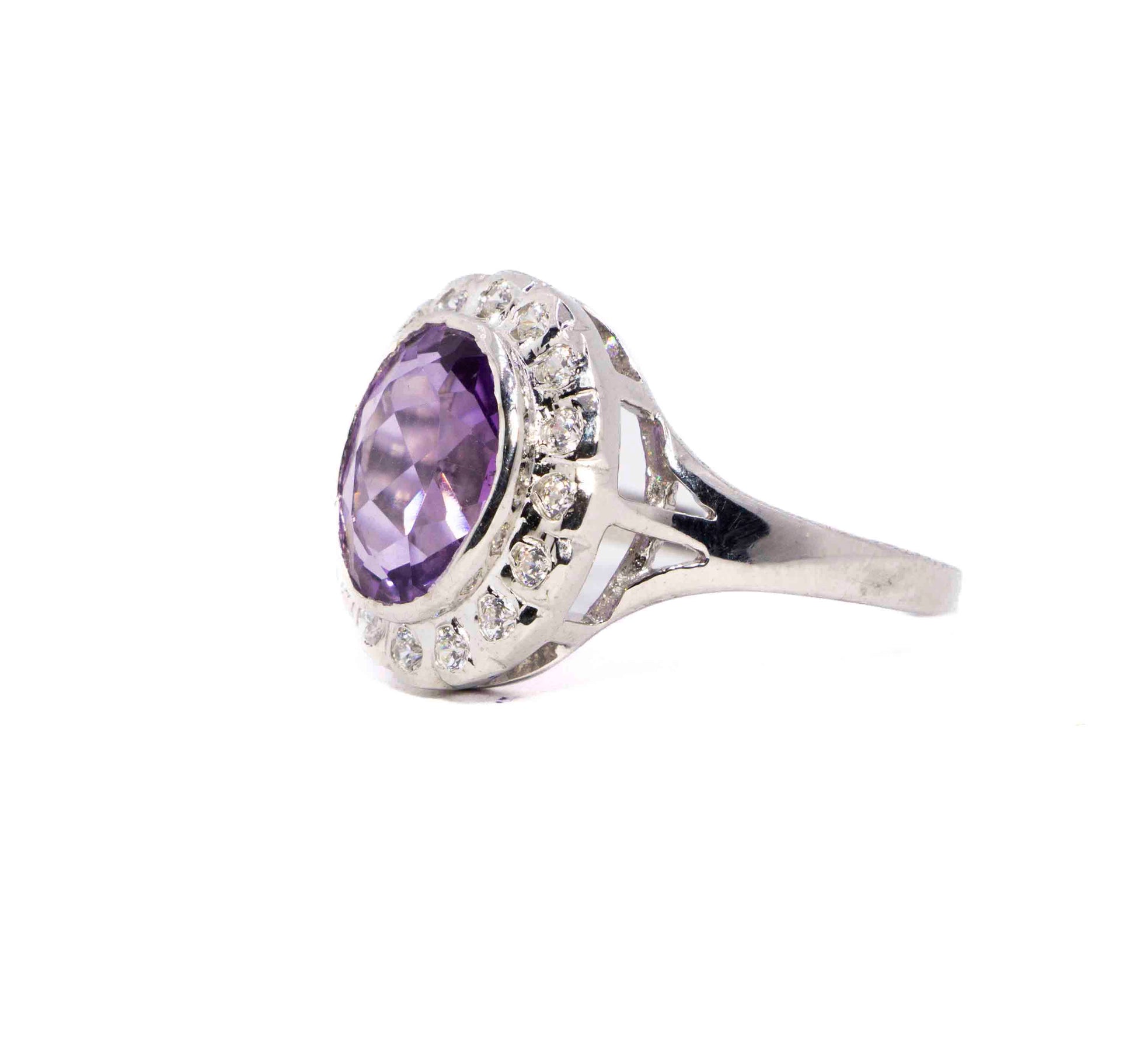 Ladies Ring Purple & White Designe