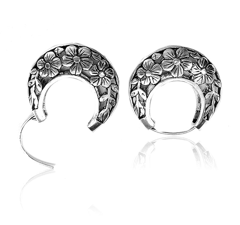 Aradhya Stylish Flower Shaped Silver Oxidized Earring for Women