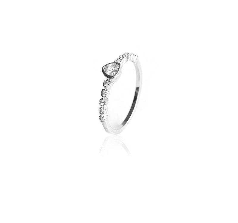 925 Sterling Silver Cz Solitaire Finger Ring for Women and Girls.