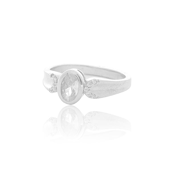 Kyara White stone Silver Ring