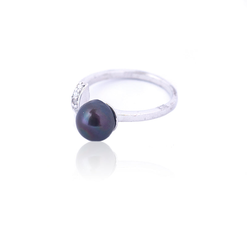 Black pearl ring