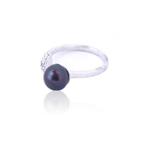 Black pearl ring