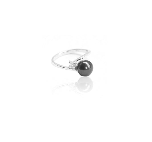 Pearl finger ring in Black pearl for women