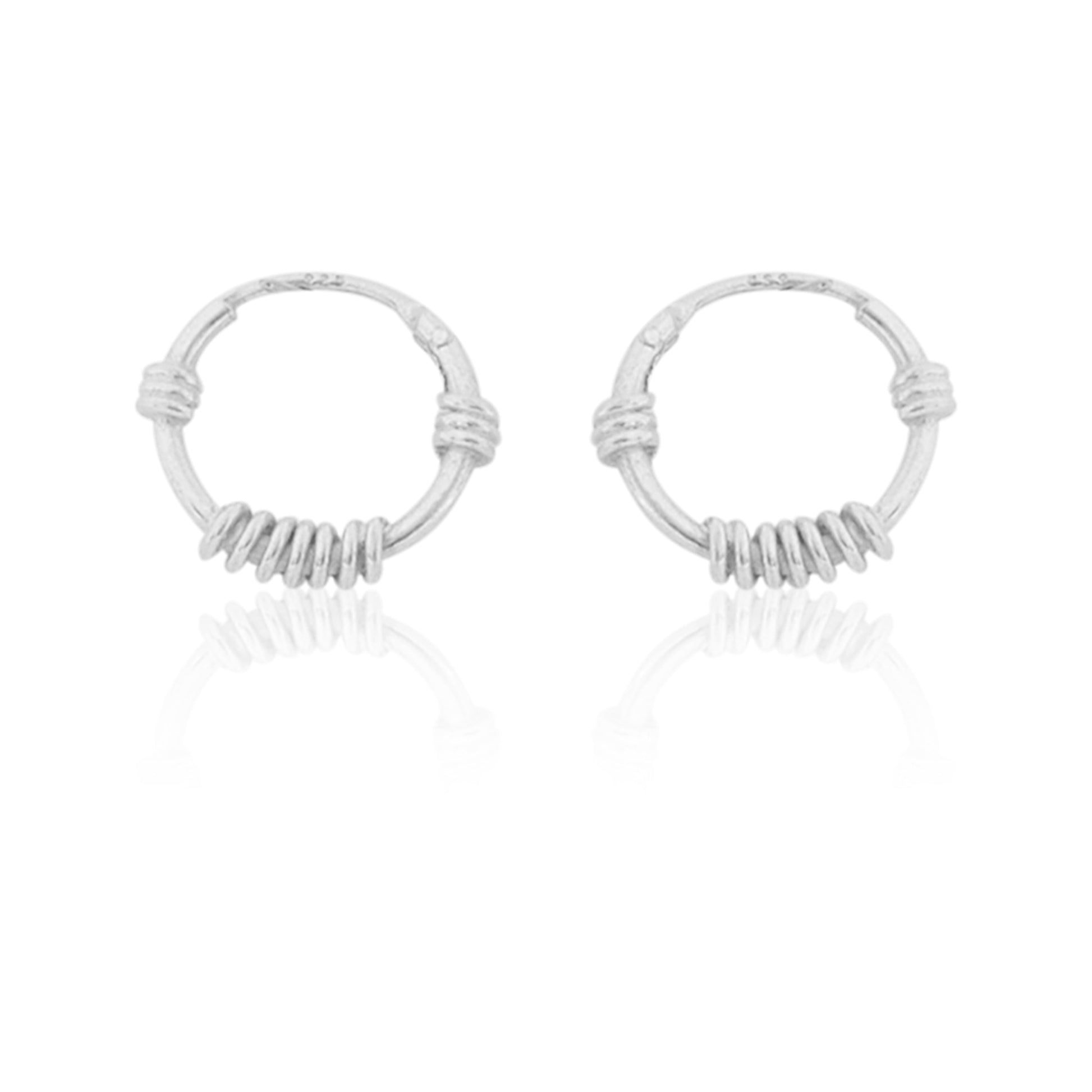 Dainty Leaf Platinum Stud Earring